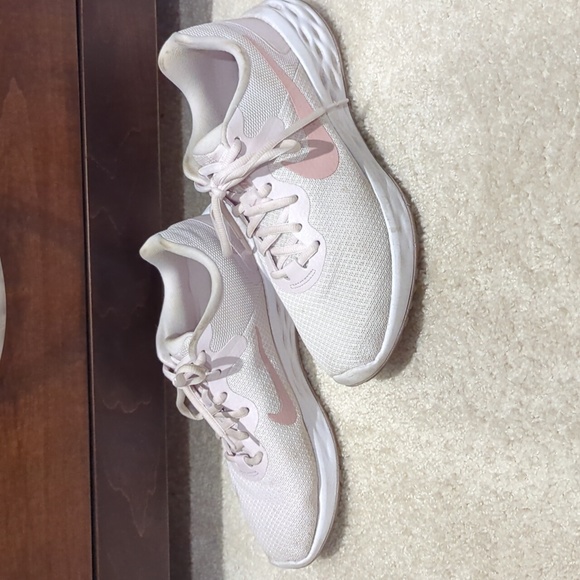Nike Shoes - Nike Revolution 6 sz 8.5